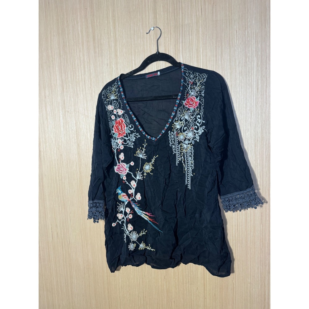 Johnny Was Black Floral Embroidered Bird Boho Rayon Tunic Top XS FLAW
